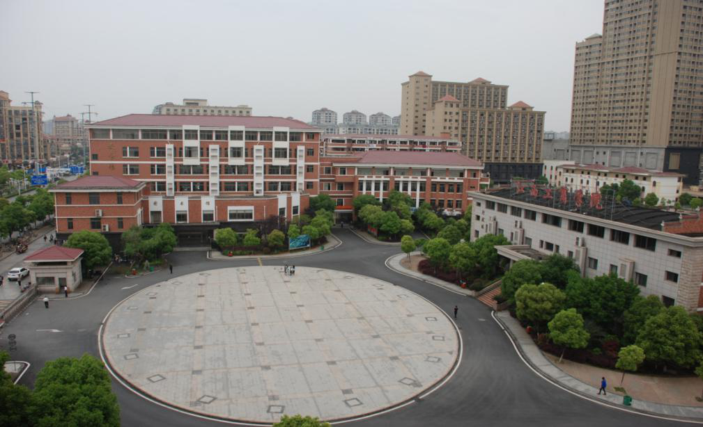 学校环境2.png