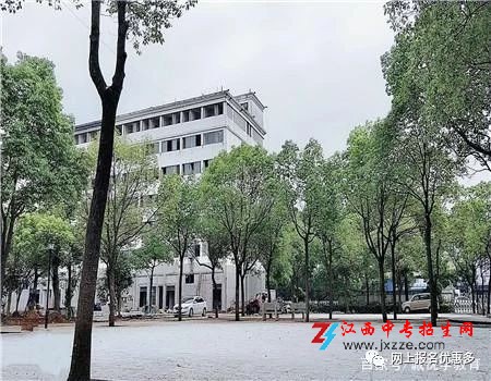 江西工商职业技术学院宿舍几人间